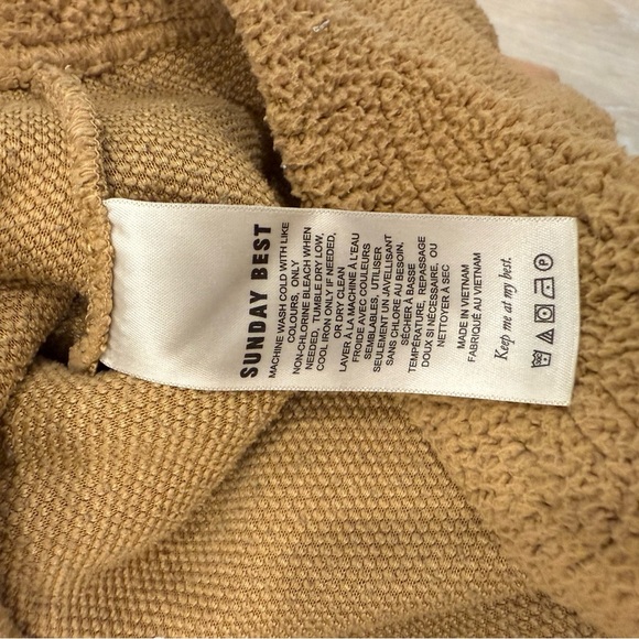 Aritzia Sunday Best Cozy Tan Sherpa Pullover - Picture 4 of 4